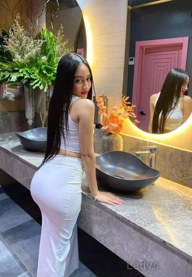 Nanda, 21 years beautiful nude Kathmandu escorts girl, height 175 sm, Weight  kg