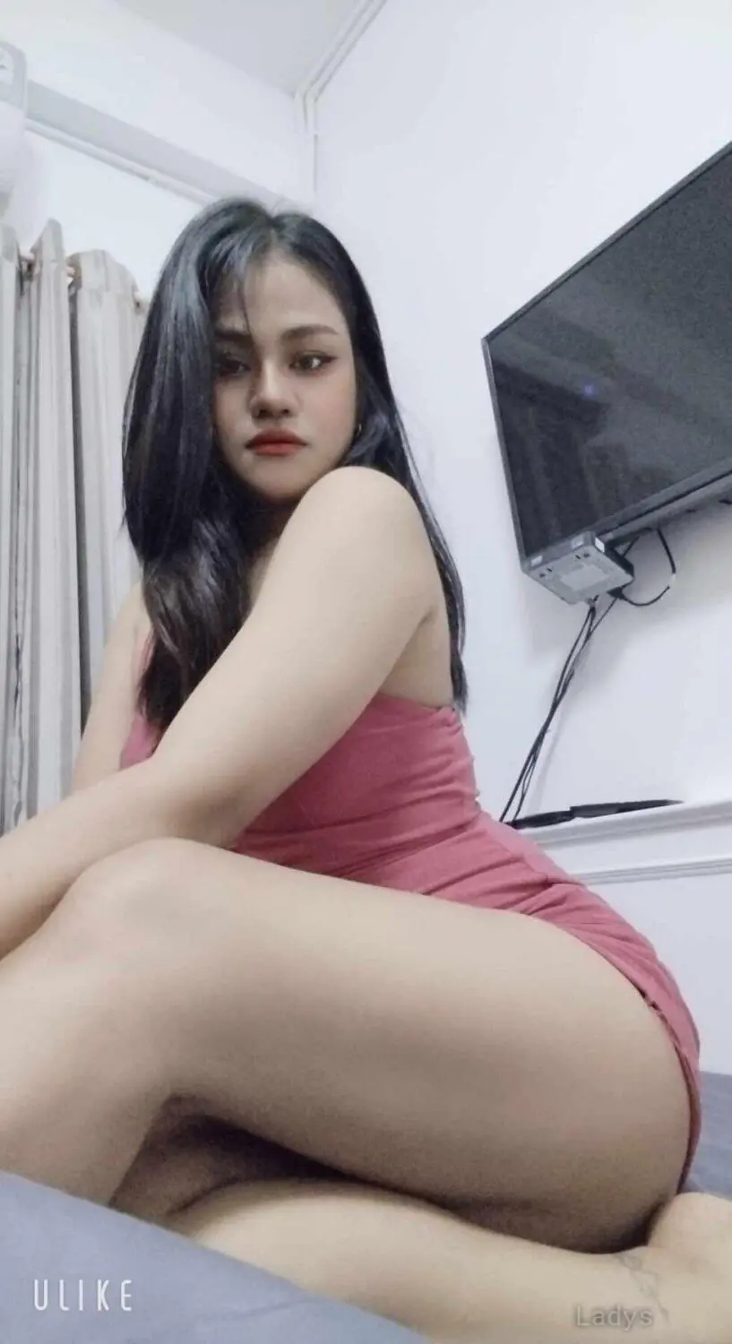 Reema, 22 years beautiful nude Kathmandu escorts girl, height 168 sm, Weight  kg