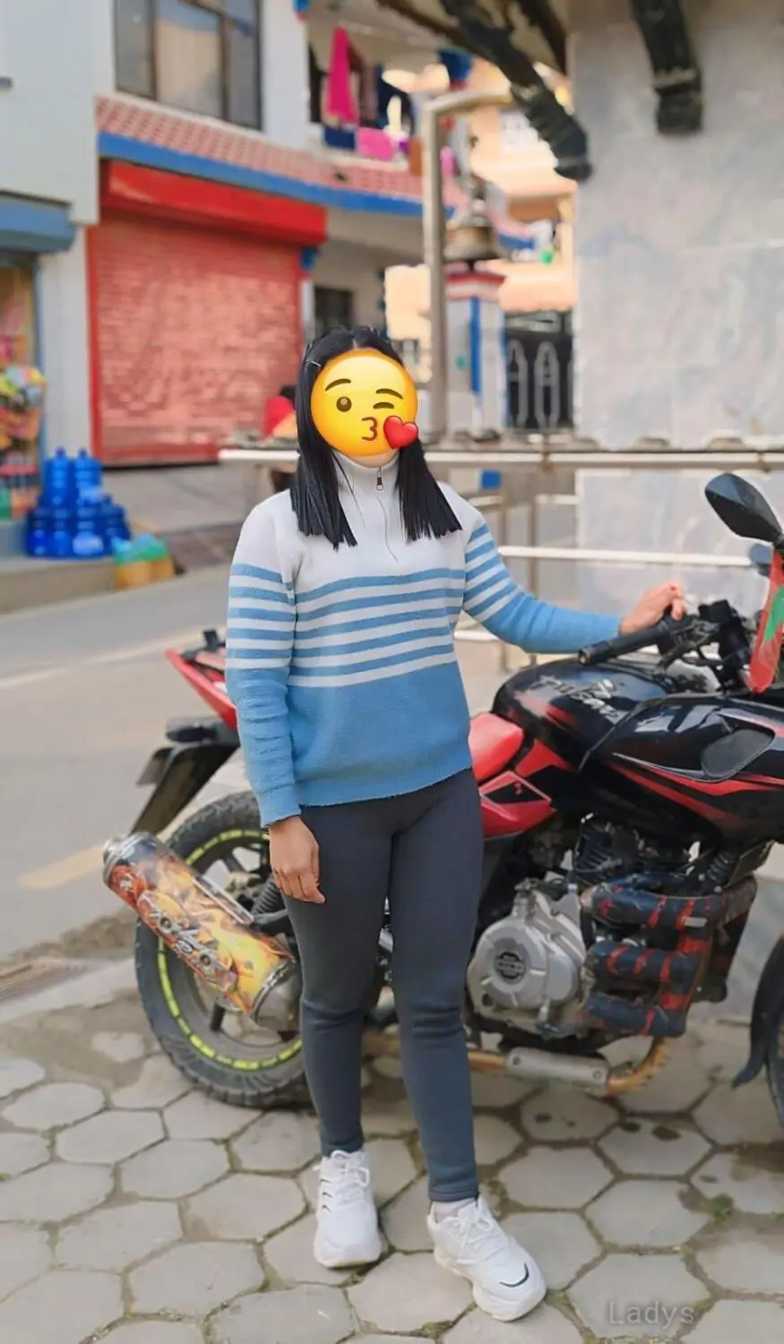 Sapna, 26 years beautiful nude Kathmandu escorts girl, height 134 sm, Weight  kg