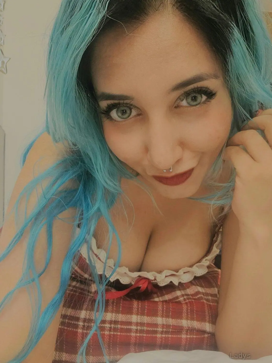 Sassy escort Ashima, 20 years beautiful nude Kathmandu escorts girl, height 174 sm, Weight 58 kg