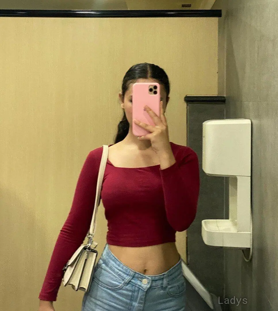 Sujata, 23 years beautiful nude Kathmandu escorts girl, height 164 sm, Weight kg
