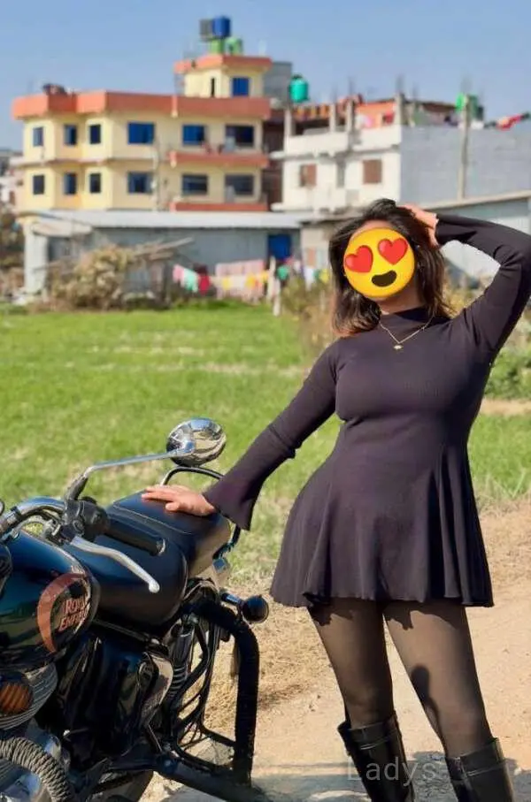 Sujita, 27 years beautiful nude Kathmandu escorts girl, height 166 sm, Weight 57 kg