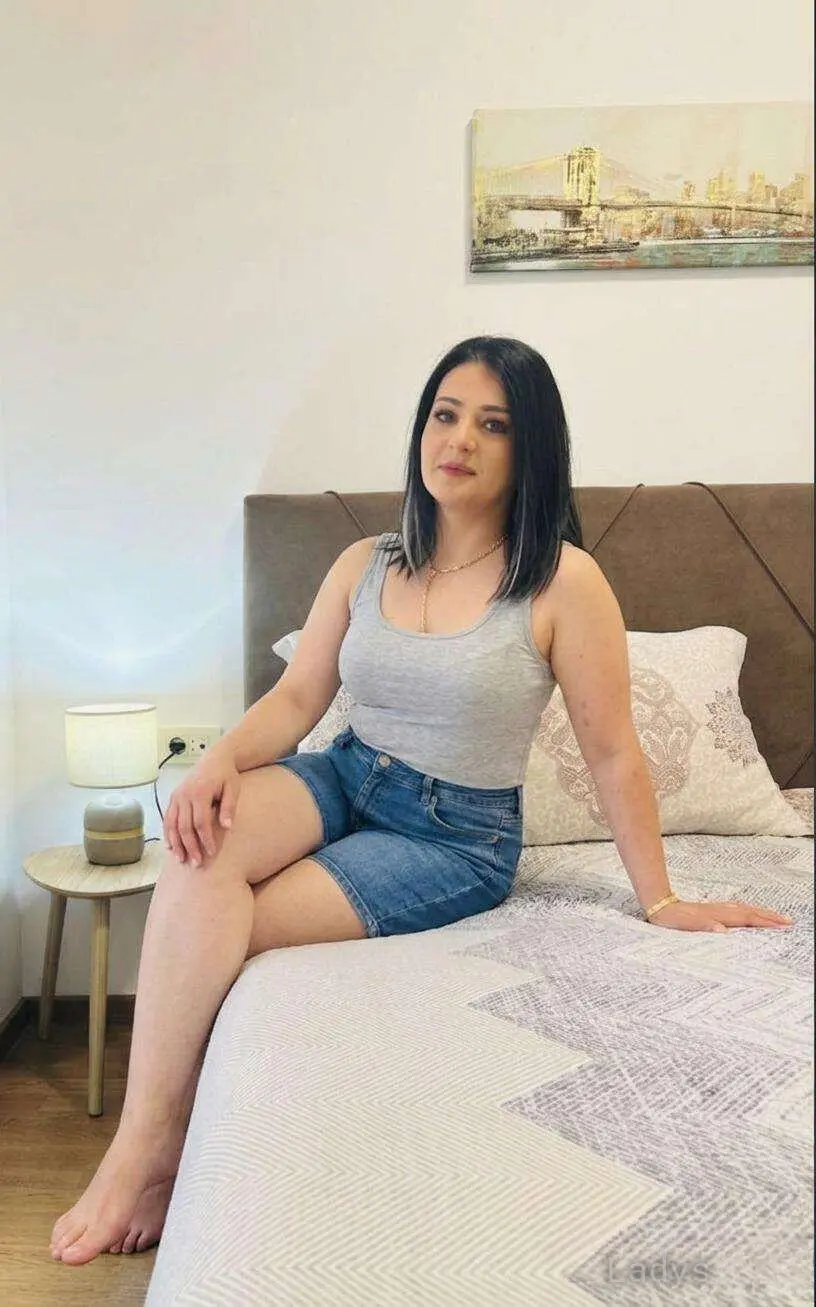 Katia, 42 years beautiful nude Kaunas escorts girl, height 167 sm, Weight 68 kg