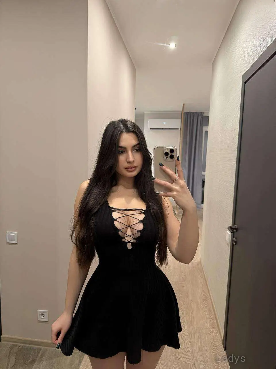 Nicole, 25 years beautiful nude Kaunas escorts girl, height 163 sm, Weight 68 kg