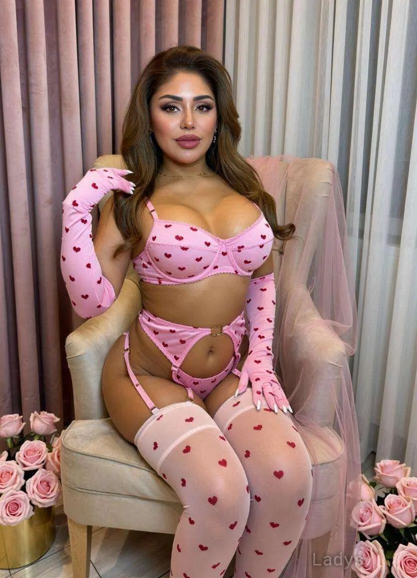 Ruby, 29 years beautiful nude Kaunas escorts girl, height 167 sm, Weight 63 kg
