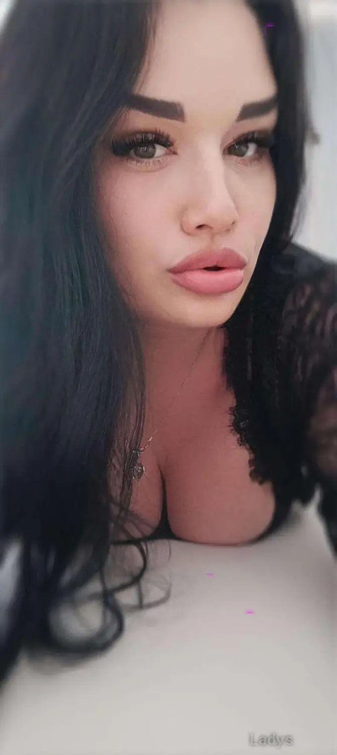 Tasha, 35 years beautiful nude Kaunas escorts girl, height 175 sm, Weight 72 kg