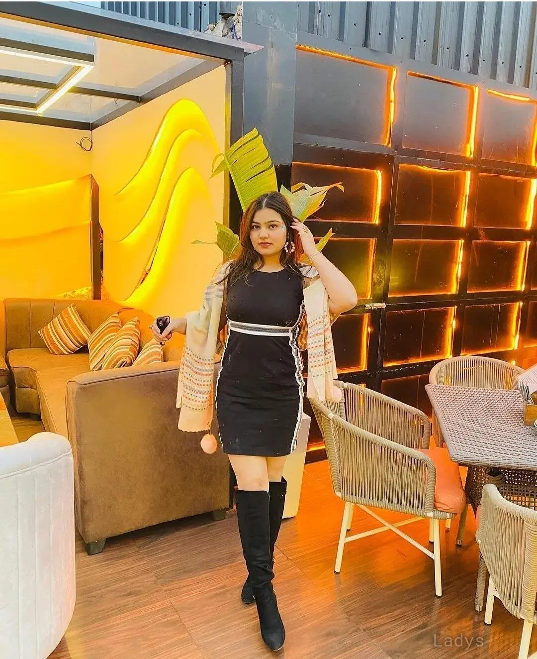 Divya, 22 years beautiful nude Khon Kaen escorts girl, height 160 sm, Weight  kg
