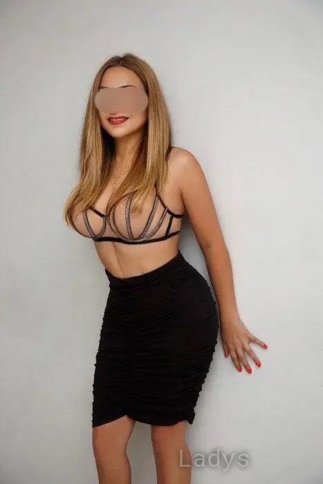 Katerina, 35 years beautiful nude Kishinev escorts girl, height 165 sm, Weight 62 kg