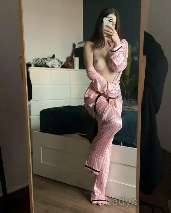 Elena, 26 years beautiful nude Klaipeda escorts girl, height 169 sm, Weight 63 kg