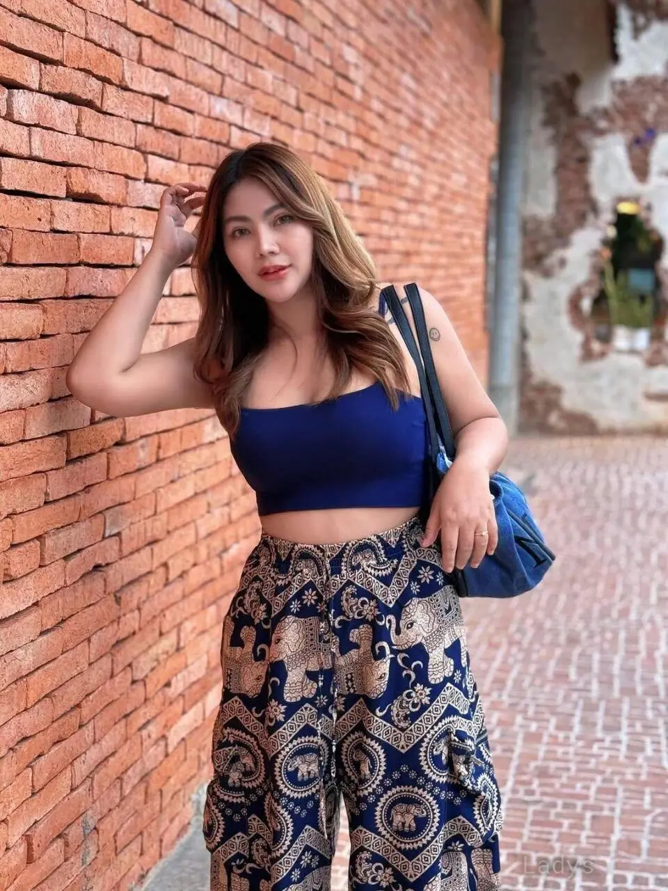 Nihari, 23 years old Ko Samui escort girl with big tits, height 154 sm, Weight kg