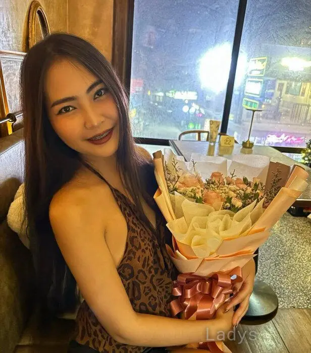 Pimmy, 23 years beautiful nude Ko Samui escorts girl, height 158 sm, Weight 50 kg