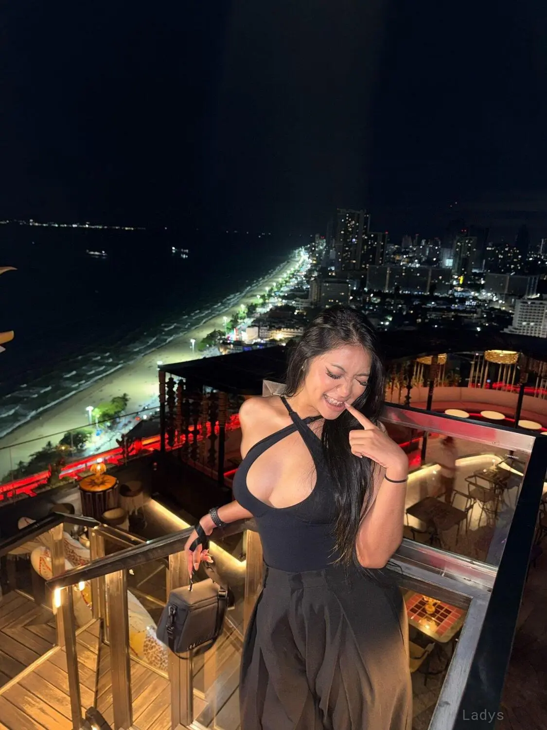 Suvadee, 23 years beautiful nude Ko Samui escorts girl, height 162 sm, Weight  kg