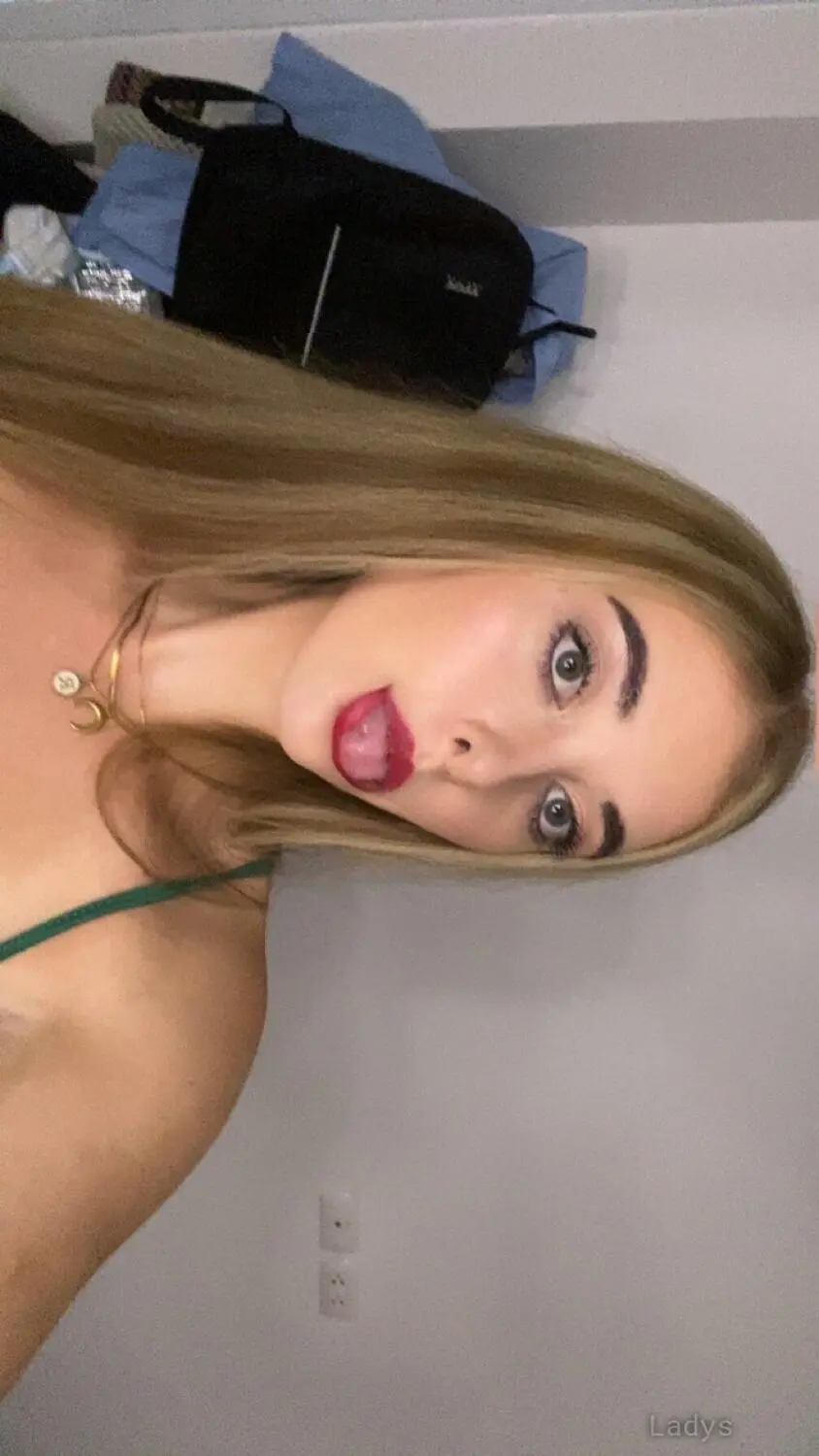 Katie, 25 years beautiful nude Ko Tao escorts girl, height 163 sm, Weight kg