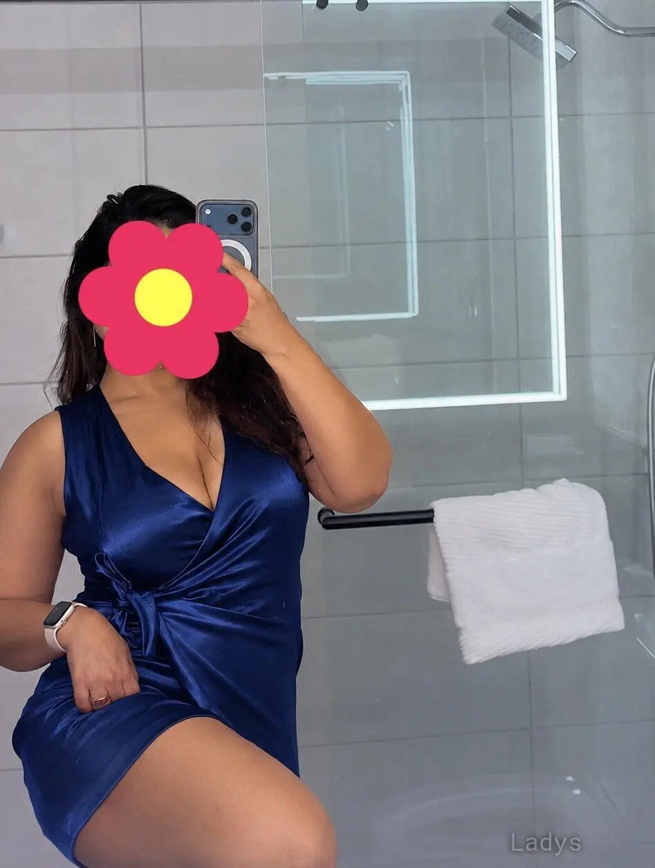 Mallu, 27 years asian escorts girl, height 155 sm, Weight  kg, Kochi eacort