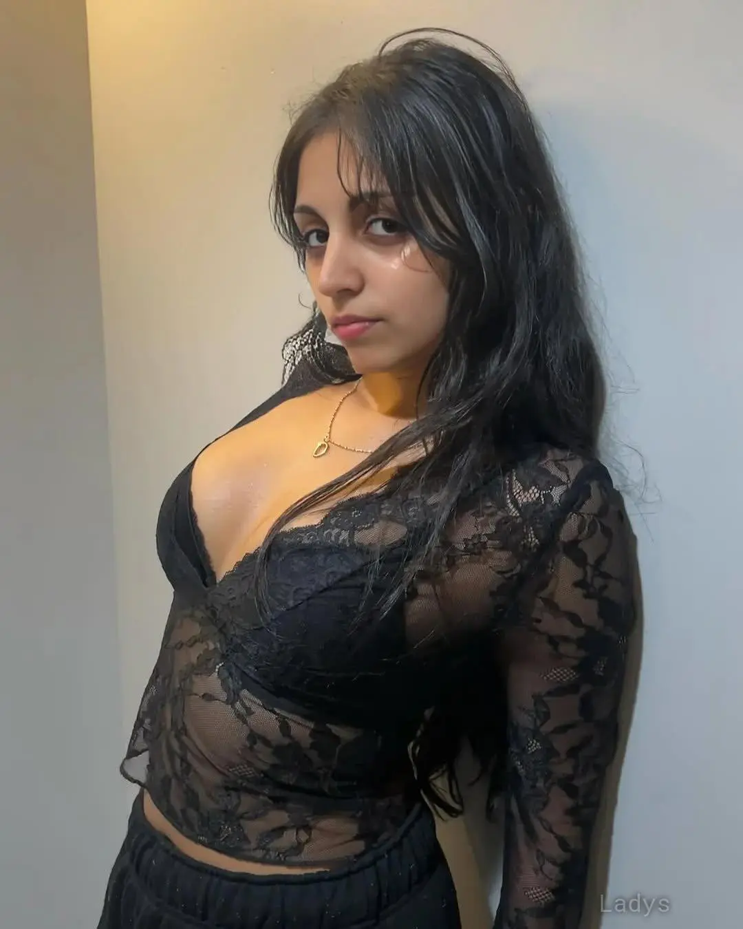 Kanishka, 22 years old Kochi escort girl with big tits, height 153 sm, Weight kg