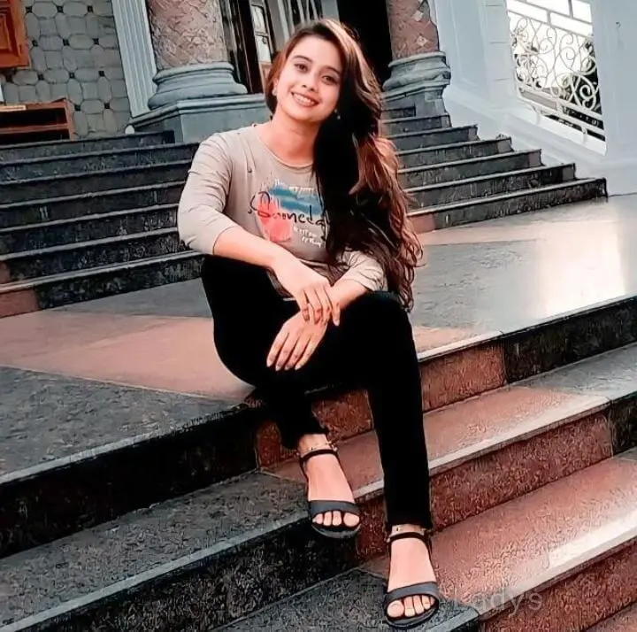 Kerala, 22 years old Kochi escort girl with big tits, height 175 sm, Weight kg