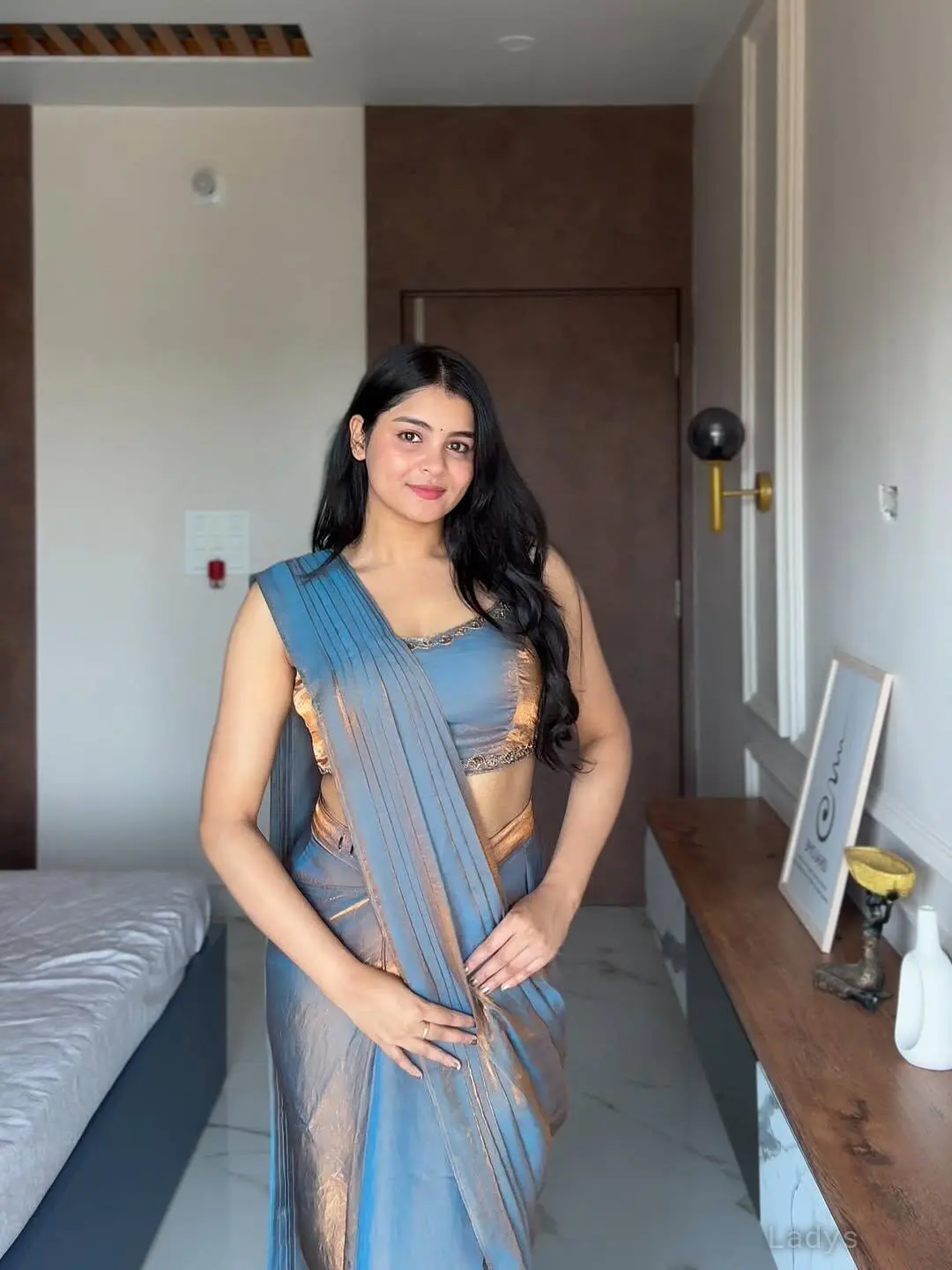 Nisha, 23 years old Kochi escort girl with big tits, height 145 sm, Weight kg