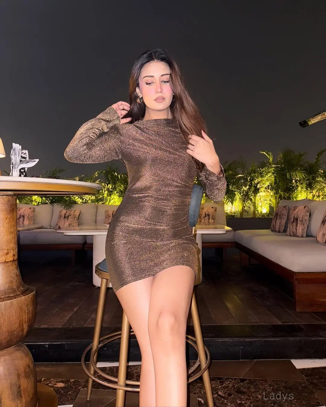 Prakhya, 23 years old Kochi escort girl with big tits, height 154 sm, Weight kg