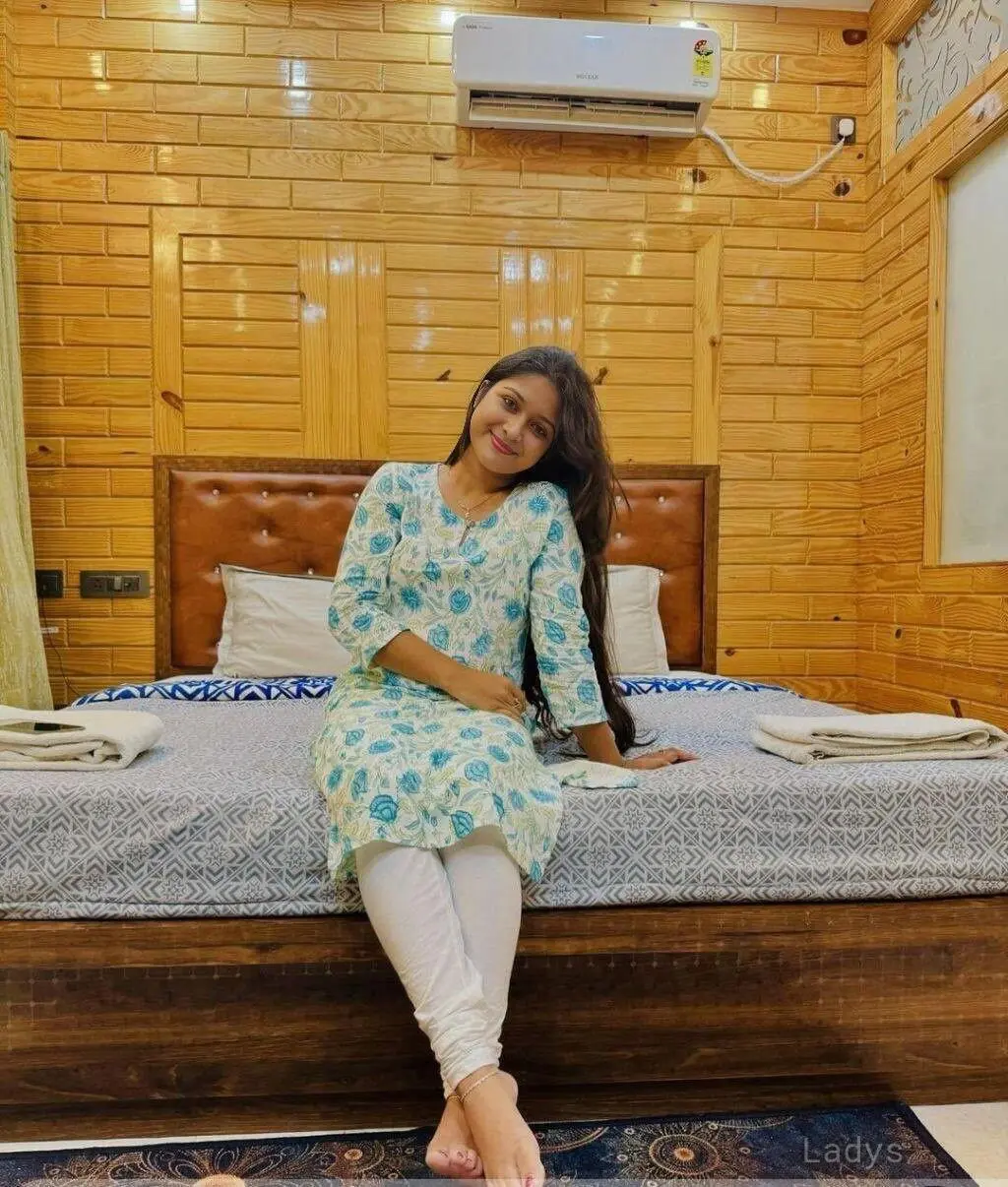 Anushka, 25 years beautiful nude Kochi escorts girl, height 165 sm, Weight kg
