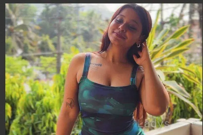 Apoorva, 24 years beautiful nude Kochi escorts girl, height 153 sm, Weight kg