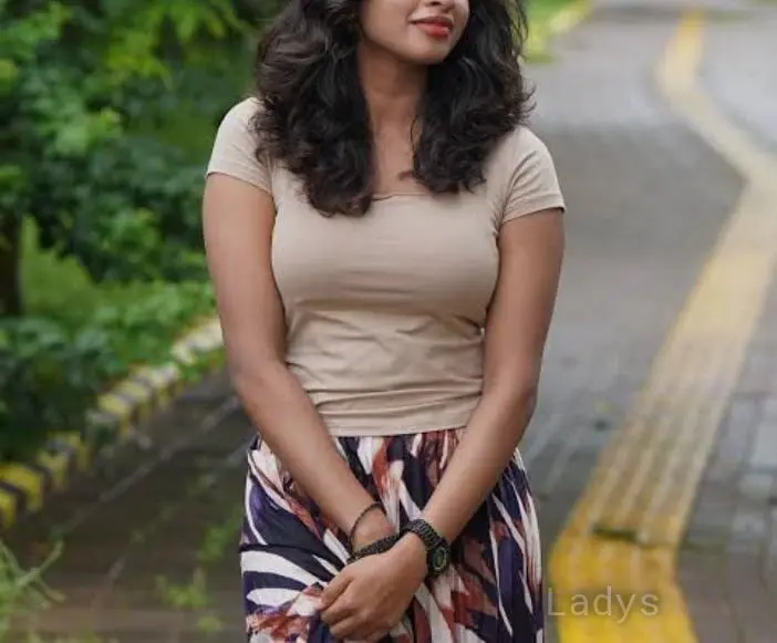 Aswathy, 28 years beautiful nude Kochi escorts girl, height 158 sm, Weight kg