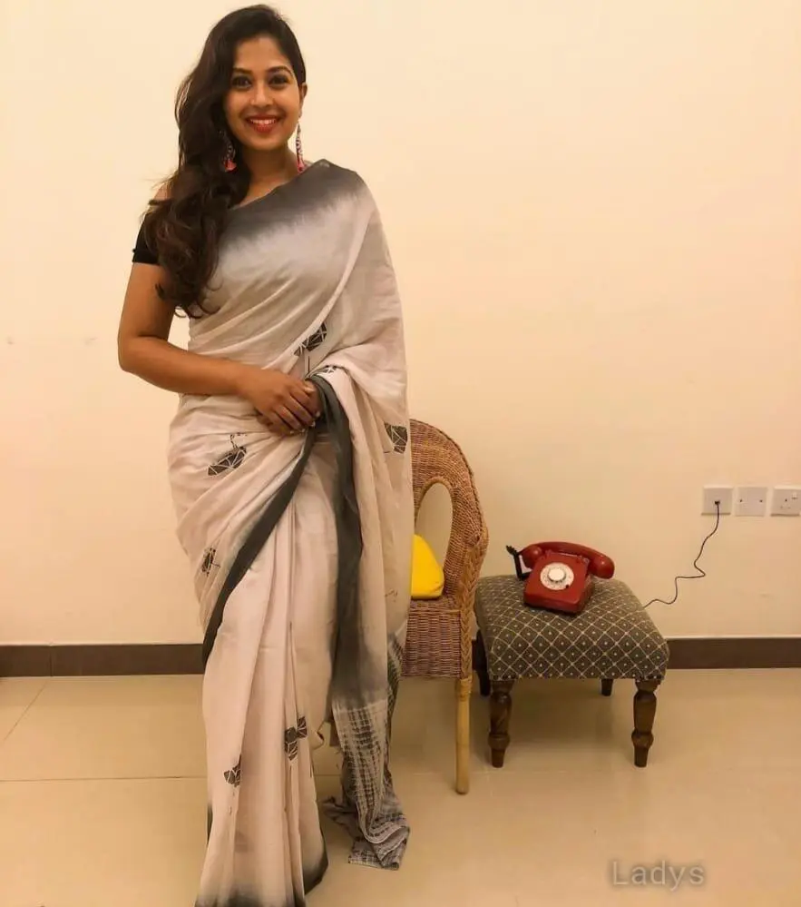 Bhumika, 23 years beautiful nude Kochi escorts girl, height 154 sm, Weight  kg