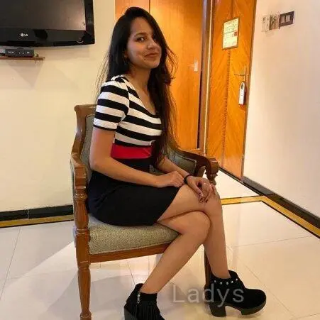 Jenny, 23 years beautiful nude Kochi escorts girl, height 153 sm, Weight  kg
