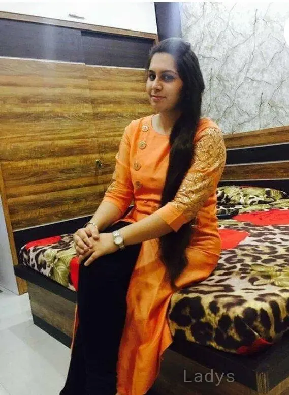 Kavya, 23 years beautiful nude Kochi escorts girl, height 154 sm, Weight  kg