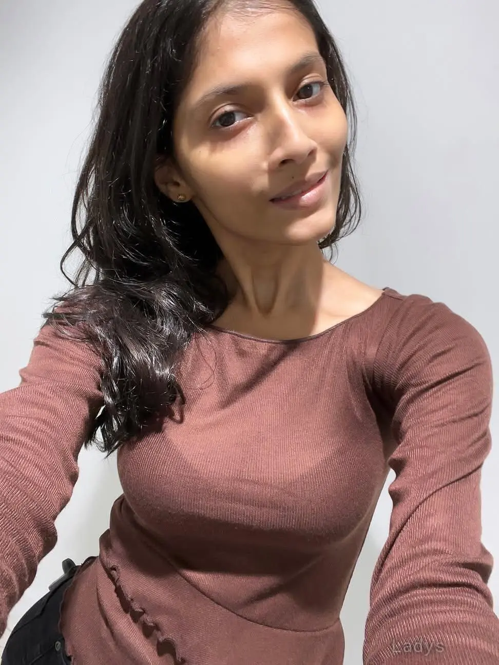 Kochi Adult Escort Service 24*7, 21 years beautiful nude Kochi escorts girl, height 158 sm, Weight  kg