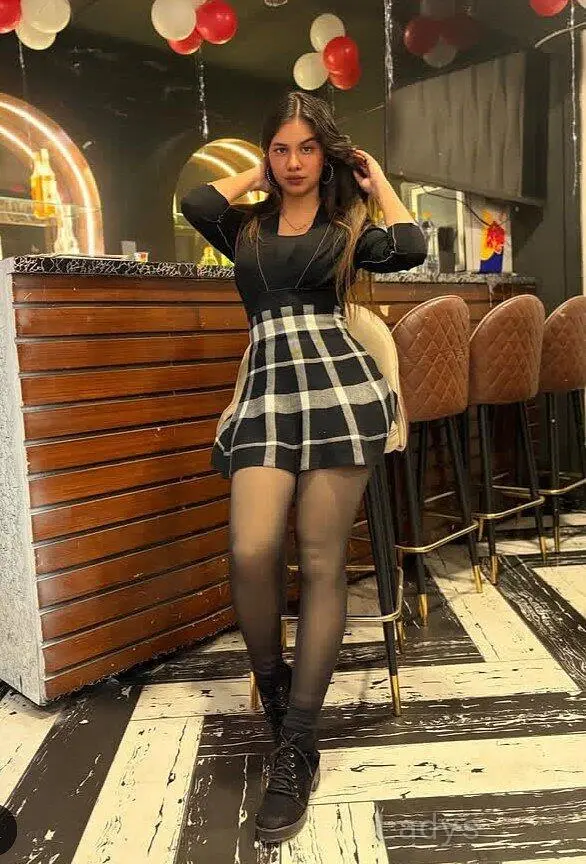 Lana, 21 years beautiful nude Kochi escorts girl, height  sm, Weight  kg