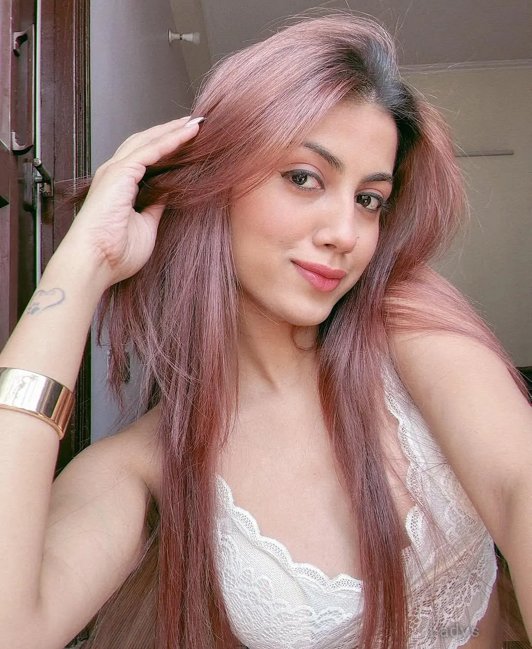Nikita, 24 years beautiful nude Kochi escorts girl, height 153 sm, Weight kg