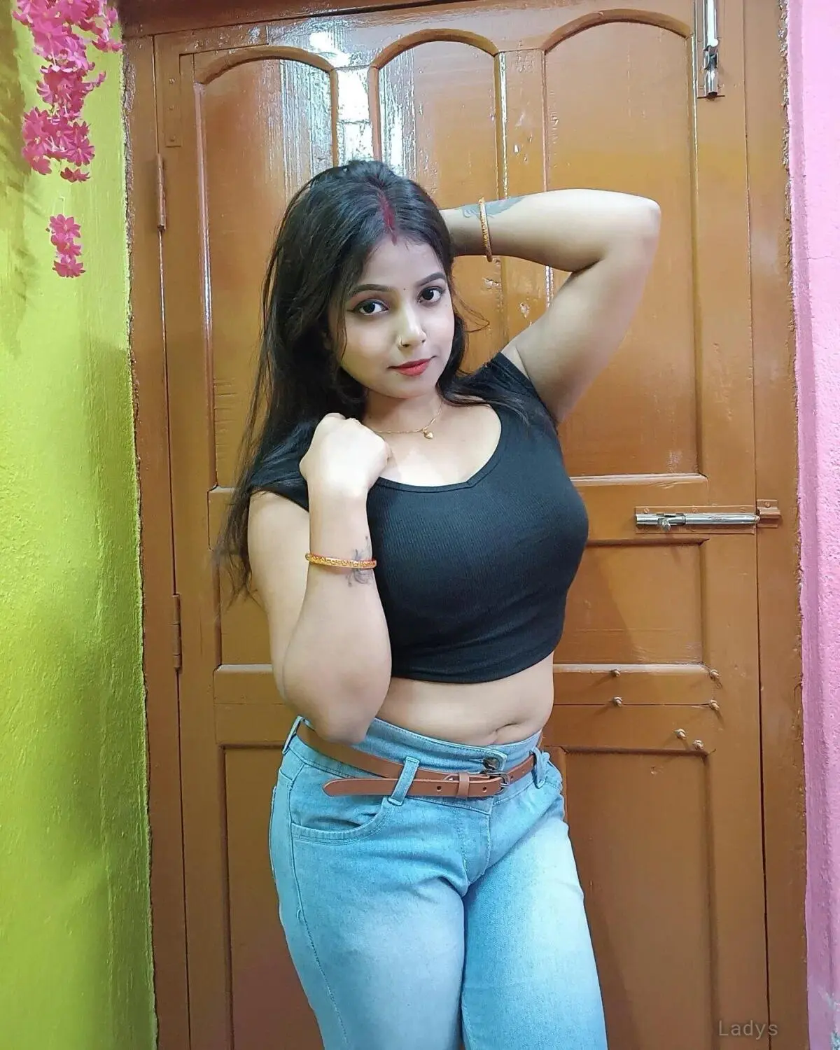 Prisha, 24 years beautiful nude Kochi escorts girl, height 153 sm, Weight  kg