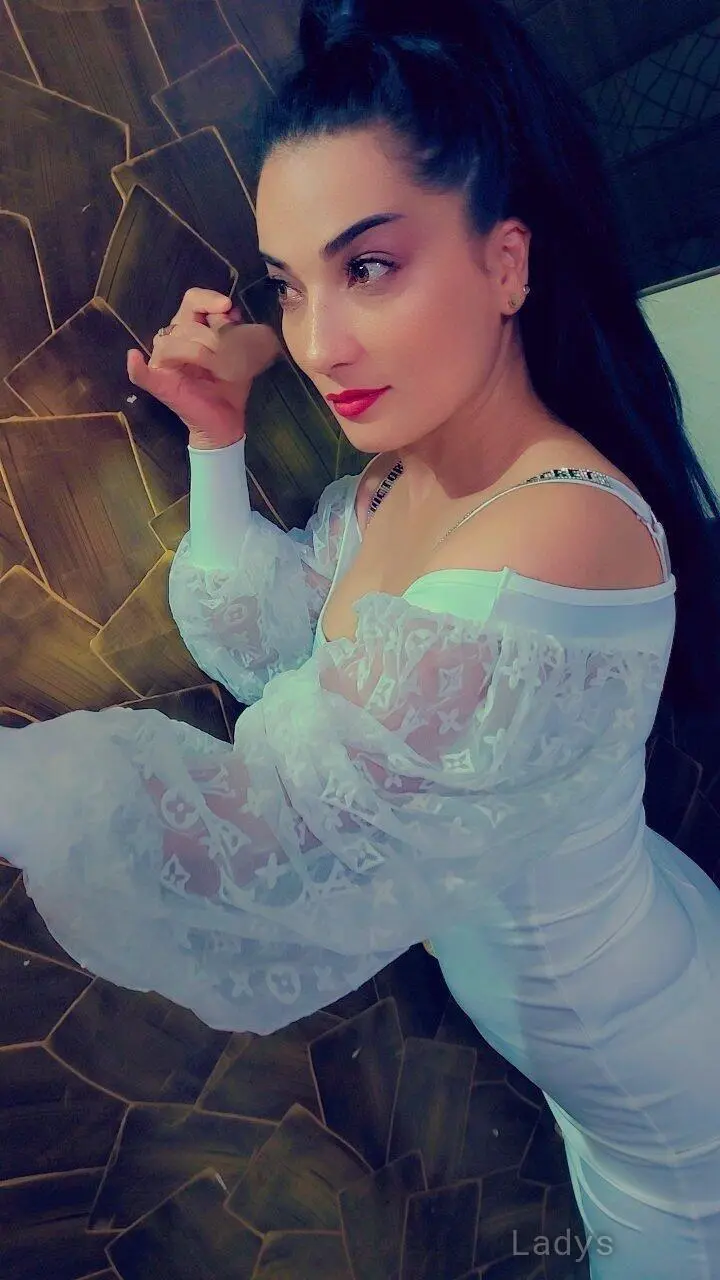 Russian Available 24x7 Kochi, years beautiful nude Kochi escorts girl, height sm, Weight kg