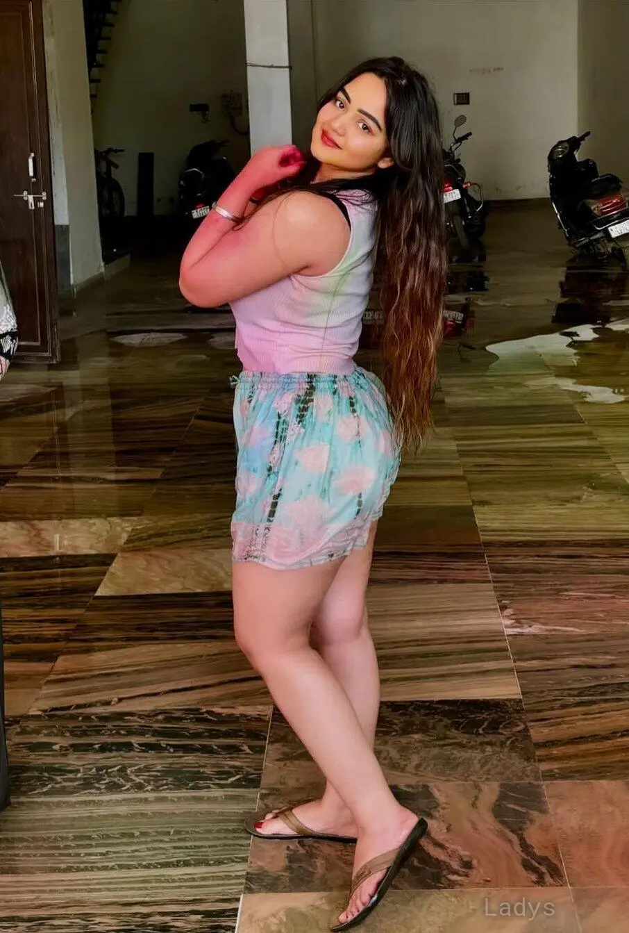 Tejal Joshi, 23 years beautiful nude Kochi escorts girl, height 153 sm, Weight  kg