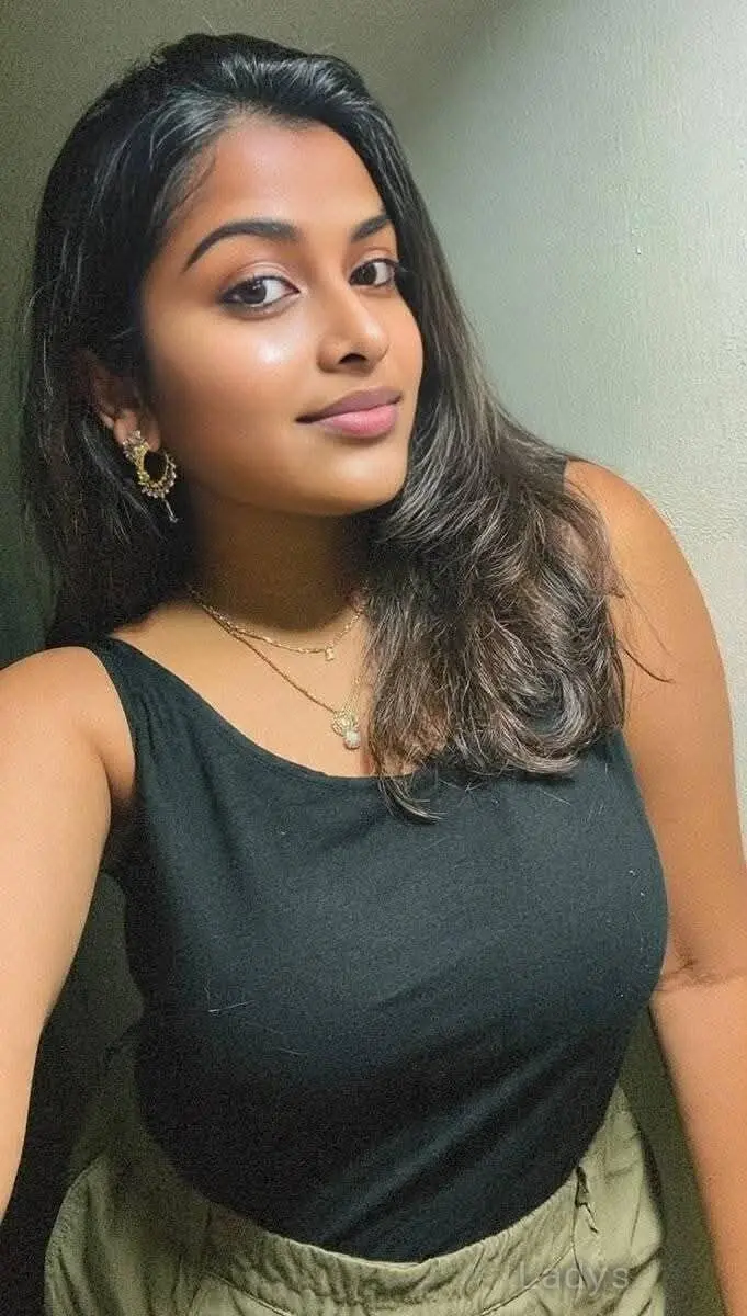 Trisha, 22 years beautiful nude Kochi escorts girl, height 159 sm, Weight  kg