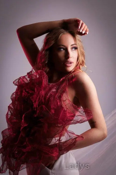 Anna, 22 years beautiful nude Koh Phangan escorts girl, height 170 sm, Weight 55 kg