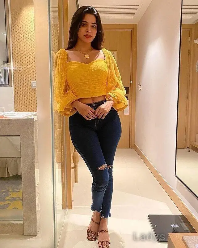 Safiya, years beautiful nude Kolhapur escorts girl, height sm, Weight kg