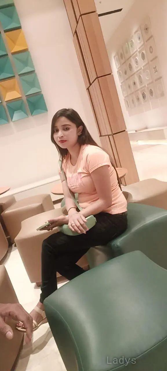Alina, 22 years old Kolkata escort girl with big tits, height 154 sm, Weight  kg