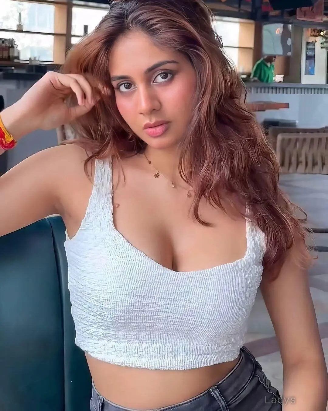 Anaya, 22 years old Kolkata escort girl with big tits, height 183 sm, Weight  kg