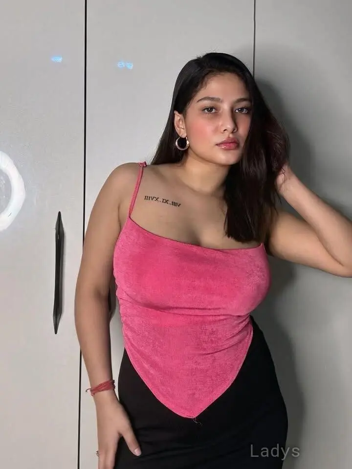 Diana, 24 years old Kolkata escort girl with big tits, height 162 sm, Weight kg