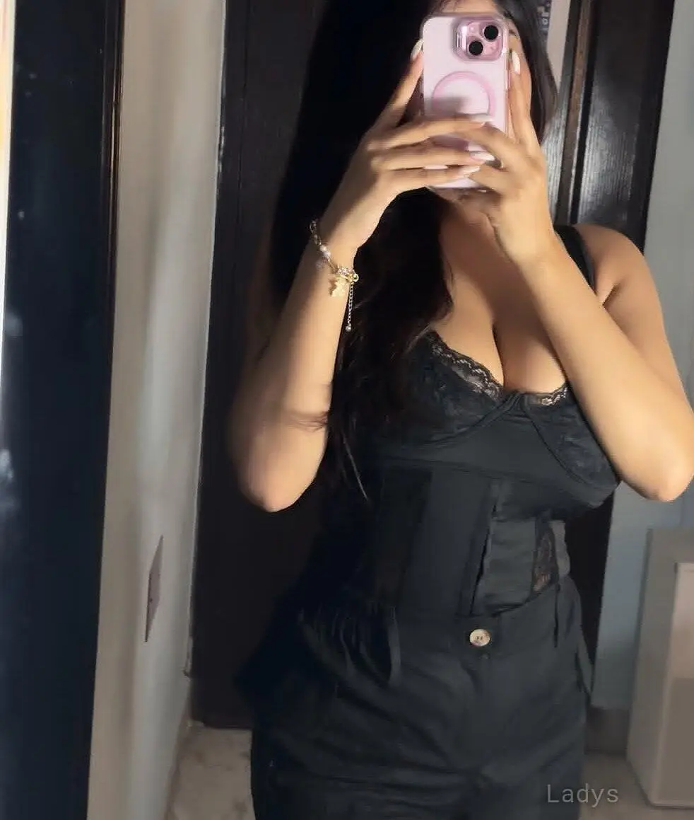 Lora,  years old Kolkata escort girl with big tits, height  sm, Weight  kg