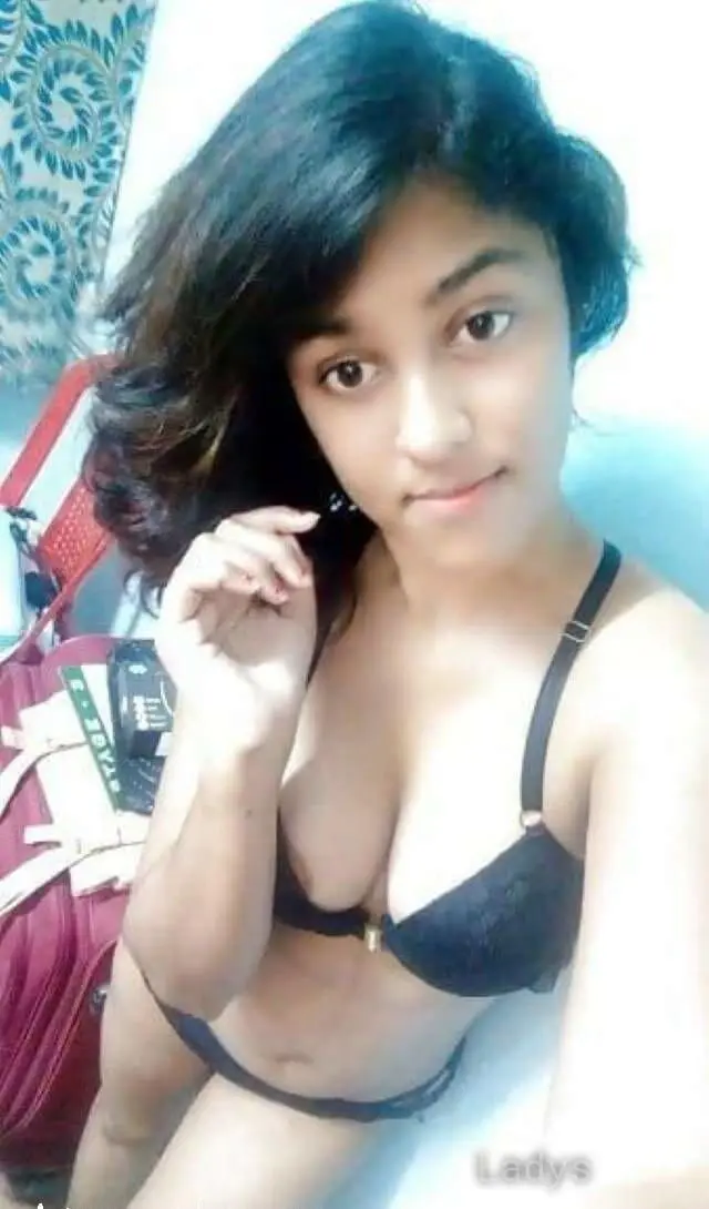 Nisha Rani, 23 years old Kolkata escort girl with big tits, height 183 sm, Weight kg