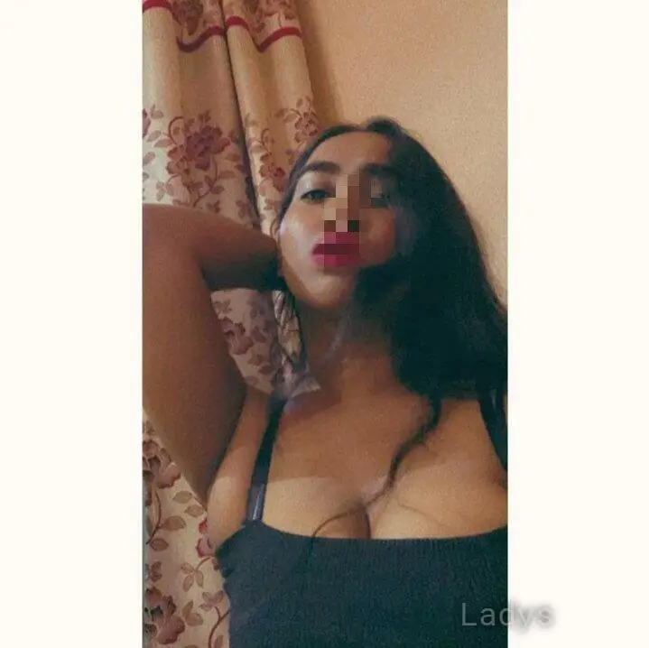 Richa, 28 years old Kolkata escort girl with big tits, height 154 sm, Weight  kg