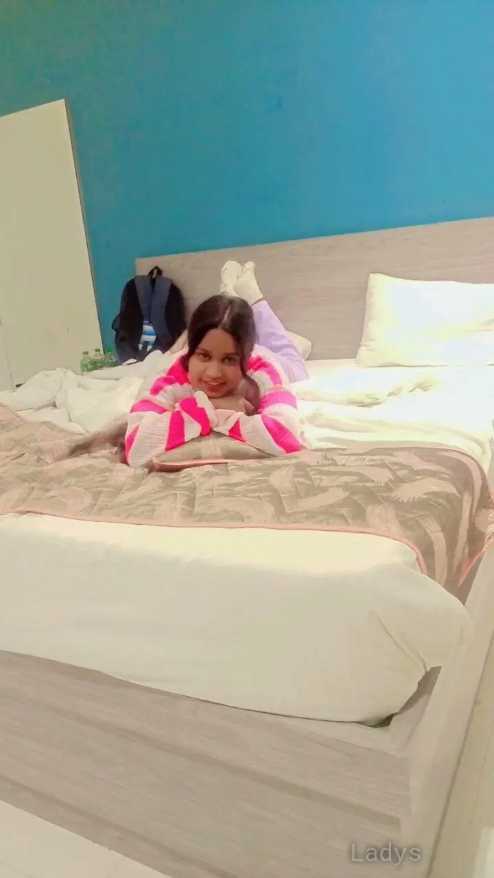 Rupa, 25 years old Kolkata escort girl with big tits, height 163 sm, Weight  kg