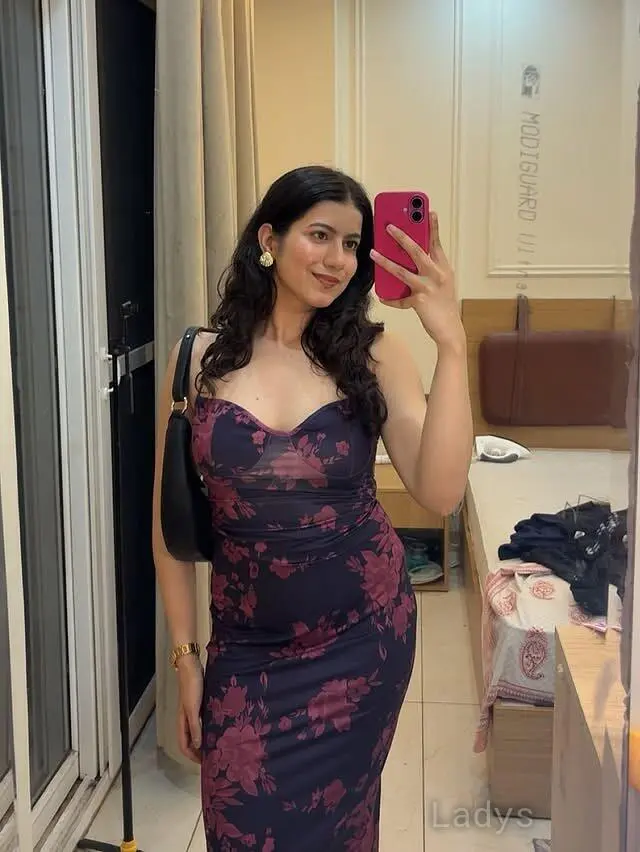Ankita, 22 years beautiful nude Kolkata escorts girl, height 154 sm, Weight  kg