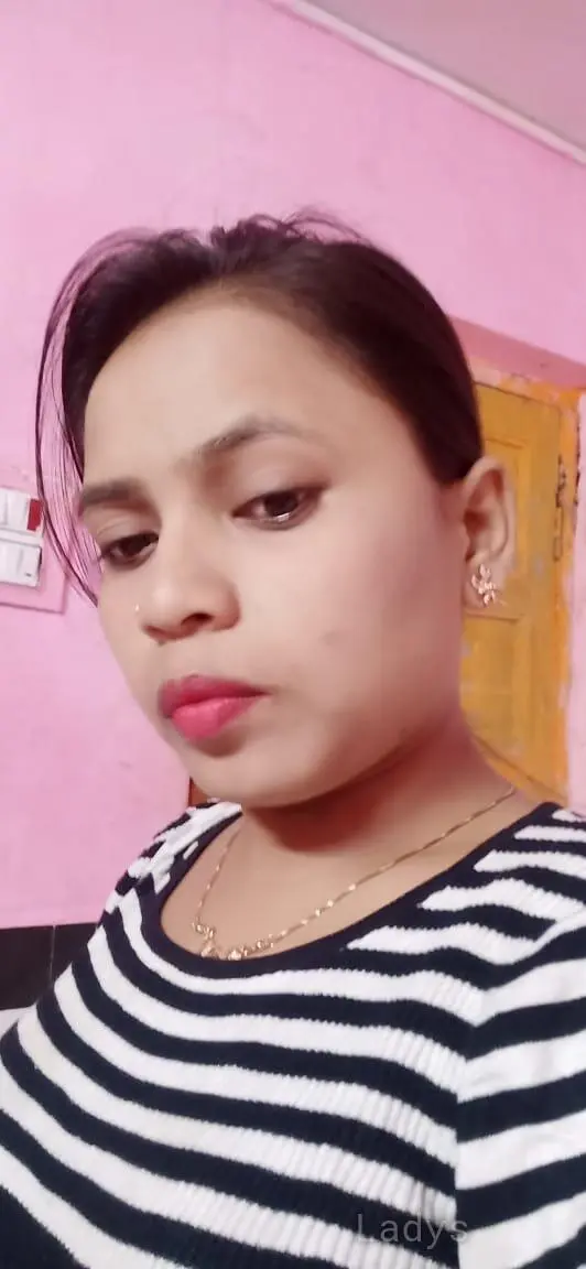 Anushka, 35 years beautiful nude Kolkata escorts girl, height 168 sm, Weight kg