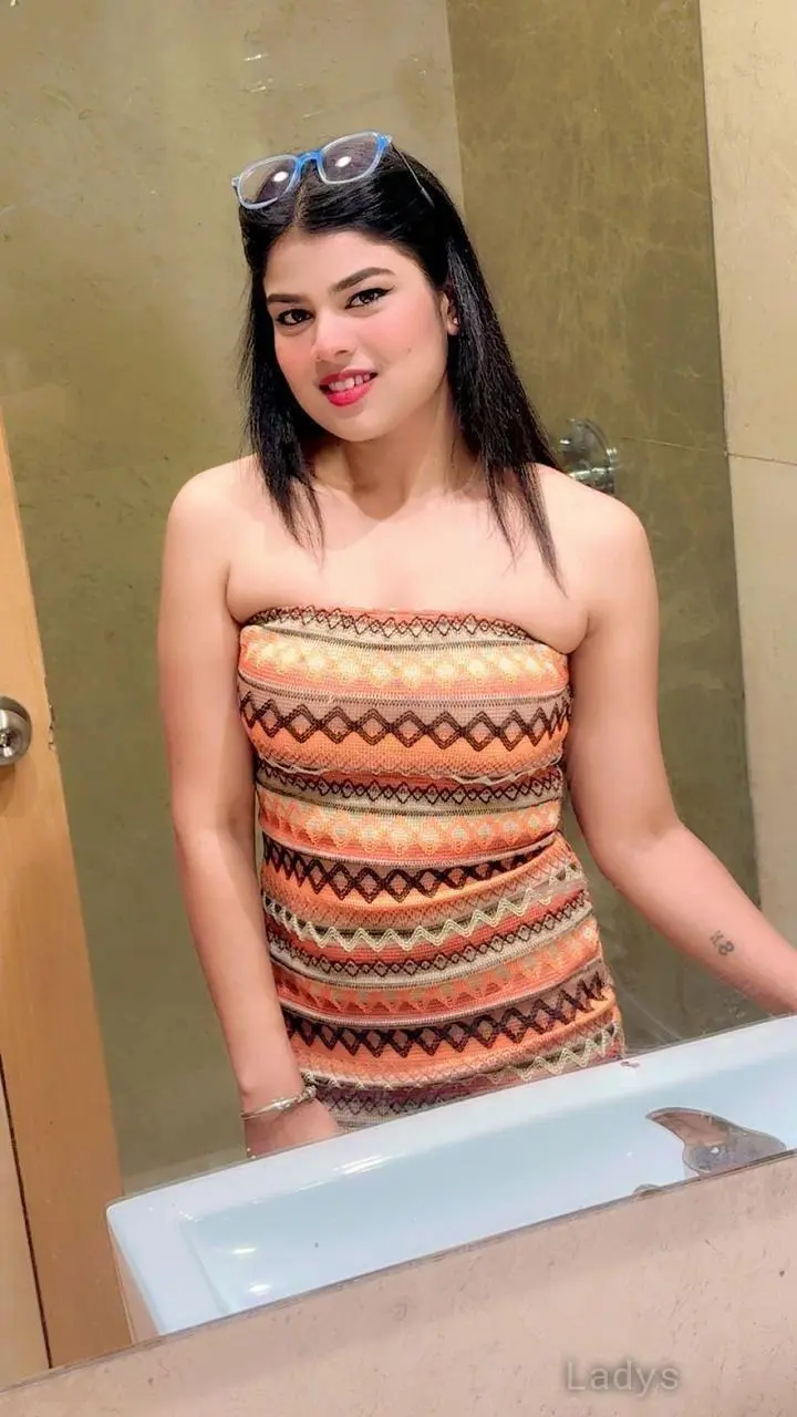 Aprajita, 21 years beautiful nude Kolkata escorts girl, height 170 sm, Weight  kg
