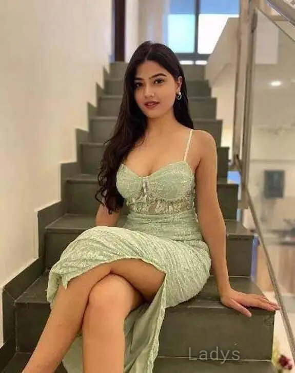 Aradhya, 23 years beautiful nude Kolkata escorts girl, height 154 sm, Weight  kg