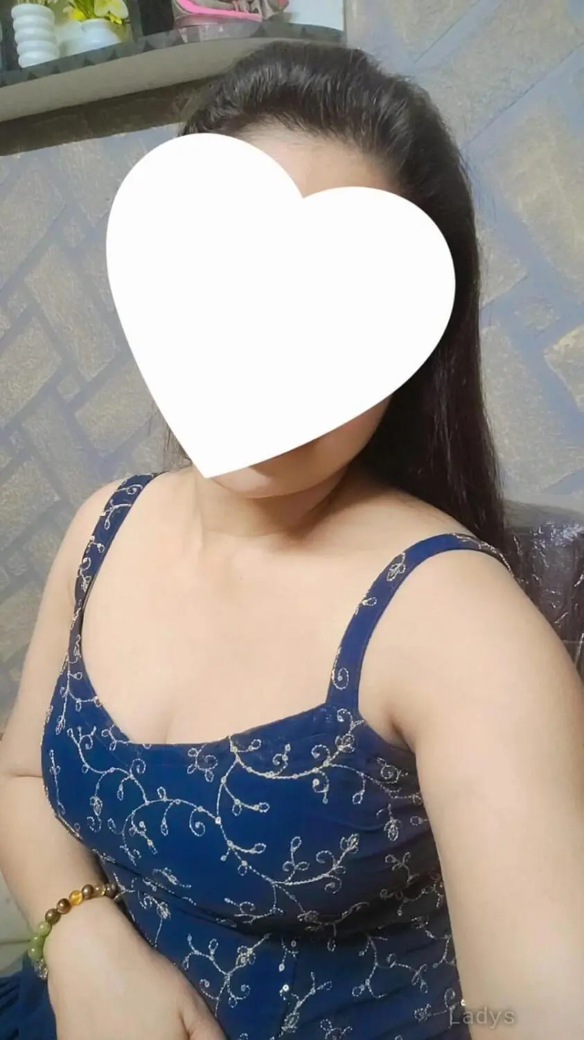 Arohi, 29 years beautiful nude Kolkata escorts girl, height sm, Weight kg