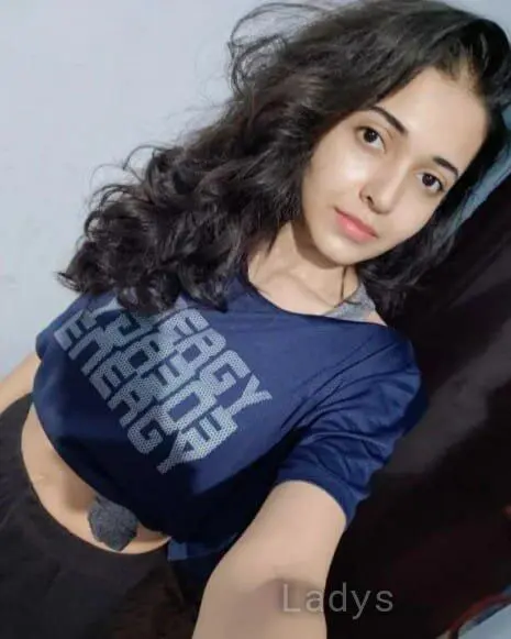 Chelsi, 22 years beautiful nude Kolkata escorts girl, height 157 sm, Weight kg